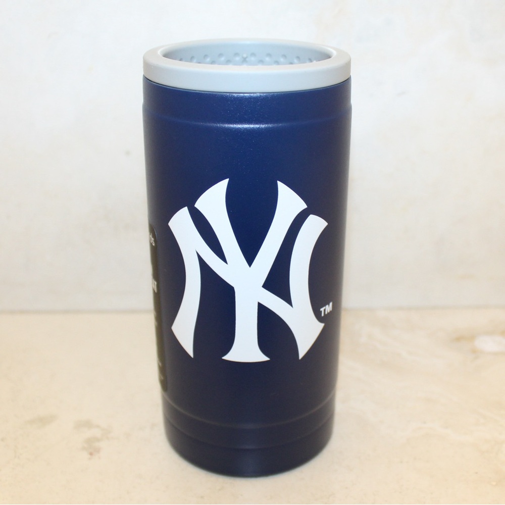 New York Yankees 12 oz. slim can coolie (NWT) - Picture 2 of 8